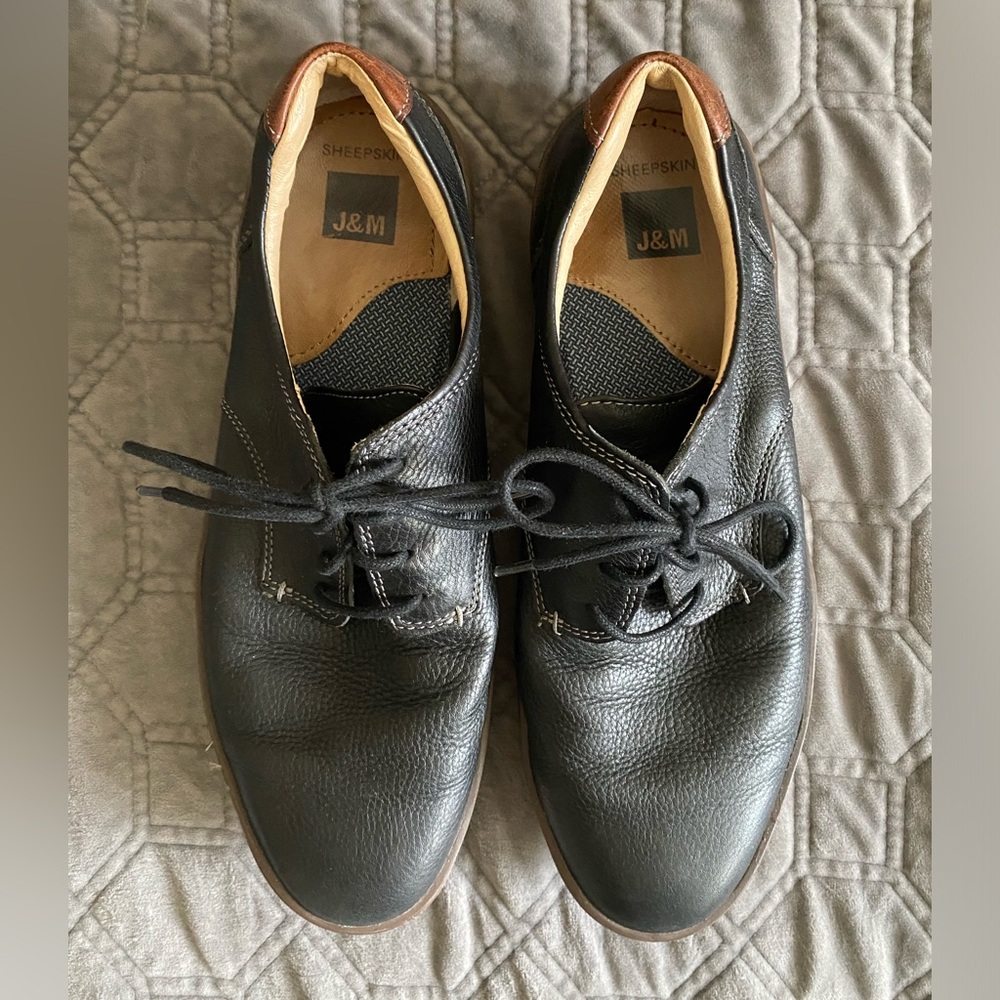 J&M Sheepskin Leather Sneaker Dress Shoe 11 Plain Toe Lace Up Johnston Murphy